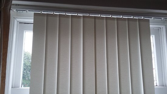 Cortinas persianas verticales